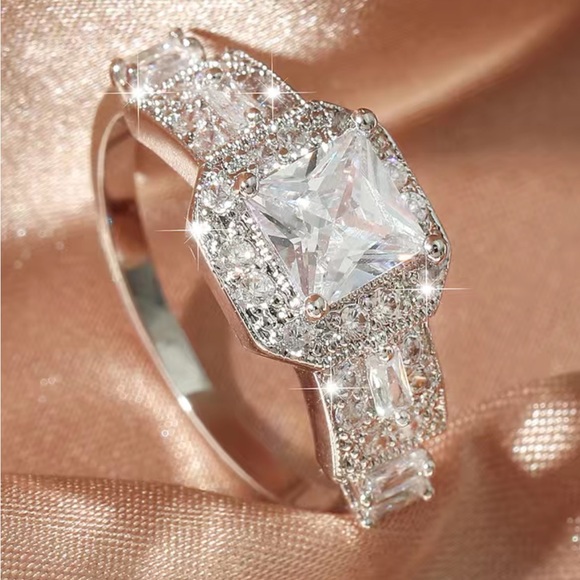 Jewelry - Women’s fashion atmosphere square zircon wedding ring size 8